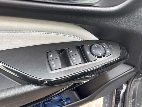 Used 2025 Chevrolet Trax LT w/ Driver Confidence Package image 15