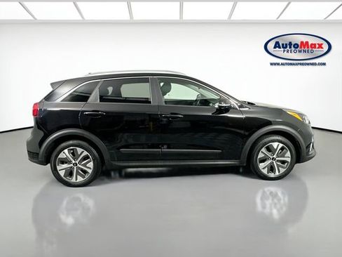 Used 2022 Kia Niro EX Premium w/ Cold Weather Package image 10