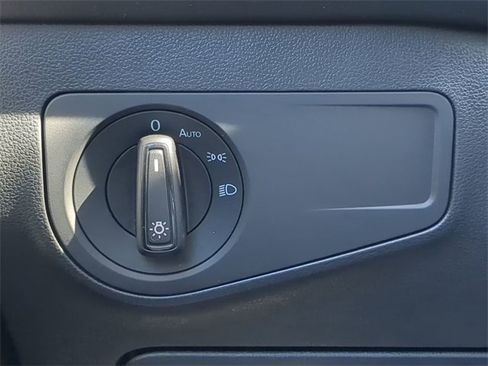 Certified 2024 Volkswagen Tiguan S image 24