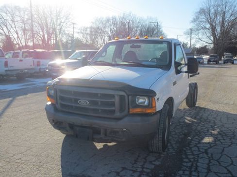 Used 2000 Ford F350 XL image 5
