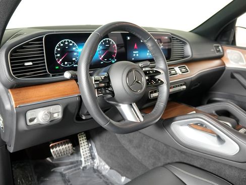 Certified 2025 Mercedes-Benz GLS 450 4MATIC w/ AMG Line Exterior image 11