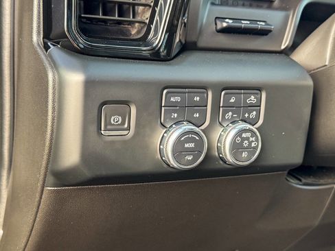 Used 2022 GMC Sierra 1500 AT4 w/ Technology Package image 25