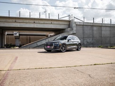 Used 2019 Audi SQ5 Premium Plus w/ Premium Plus Package image 18