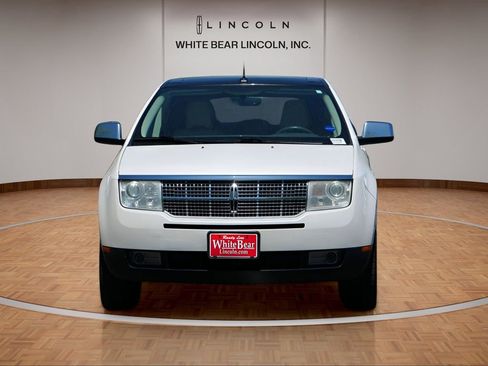 Used 2010 Lincoln MKX AWD image 2