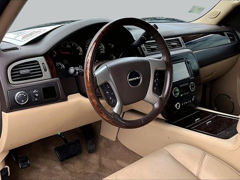 Used 2013 GMC Yukon Denali AWD/4WD image 12