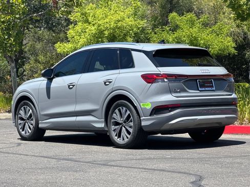 Used 2023 Audi Q4 e-tron Premium Plus w/ Premium Plus RWD image 7