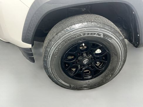 Used 2022 Toyota Tacoma SR w/ SX Package image 13