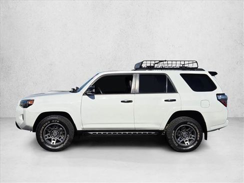 Used 2020 Toyota 4Runner Venture image 9