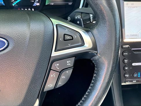 Used 2020 Ford Fusion Titanium AWD/4WD image 19