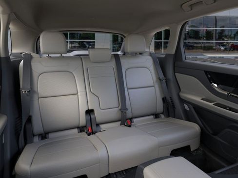 New 2026 Lincoln Corsair Premiere image 11