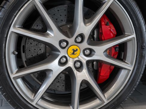 Used 2013 Ferrari California image 35
