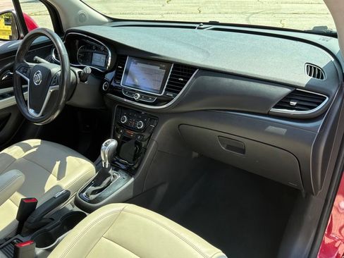 Used 2019 Buick Encore Essence AWD/4WD image 27