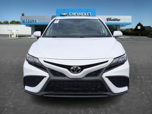 Used 2022 Toyota Camry SE w/ Convenience Package image 10