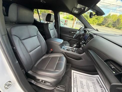 Certified 2023 Chevrolet Traverse RS AWD/4WD image 39