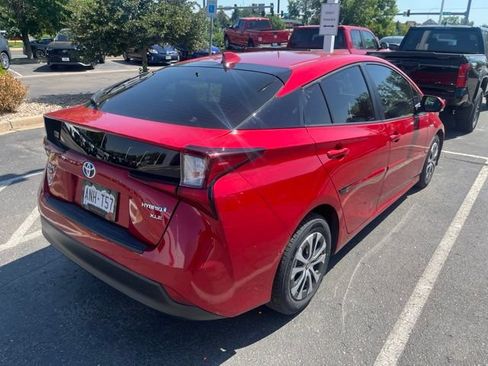 Used 2022 Toyota Prius XLE AWD/4WD image 5