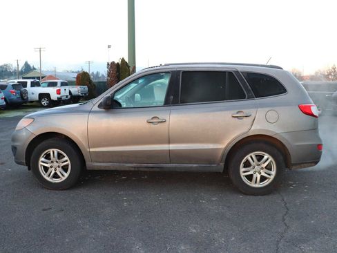 Used 2011 Hyundai Santa Fe GLS image 8