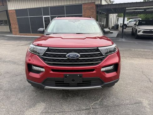 Used 2021 Ford Explorer XLT w/ Equipment Group 202A RWD image 3