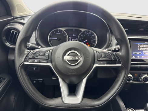 Used 2022 Nissan Kicks S FWD image 19