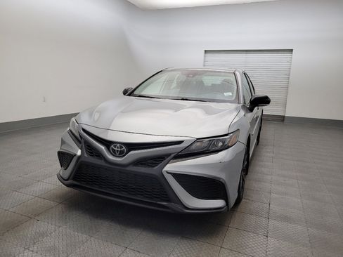 Used 2022 Toyota Camry SE image 15