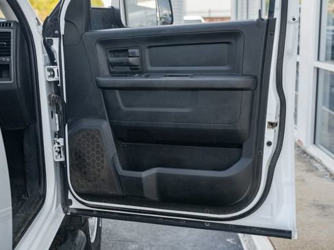 Used 2018 RAM 2500 Tradesman w/ Chrome Appearance Group AWD/4WD image 32