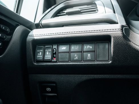 Used 2018 Honda Odyssey Elite image 28