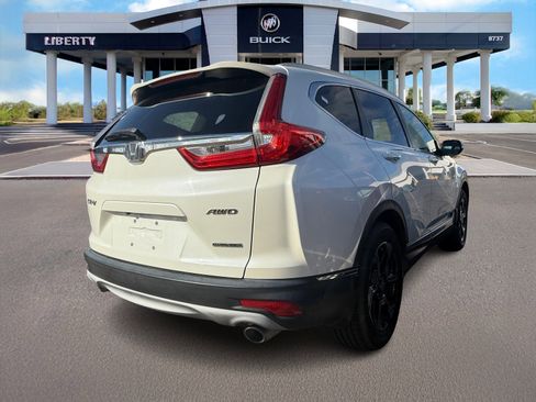 Used 2017 Honda CR-V Touring image 2