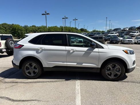 Used 2024 Ford Edge SEL w/ Sport Appearance Package AWD/4WD image 8