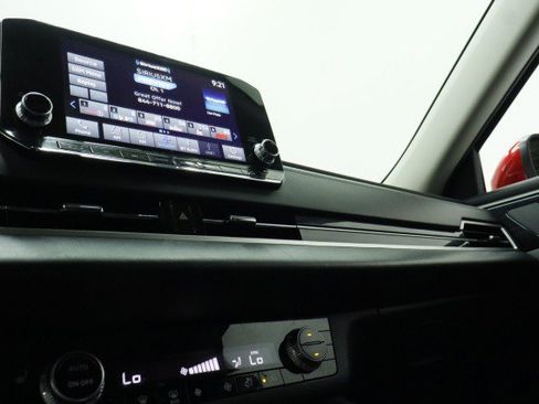 Used 2022 Mitsubishi Outlander SE FWD image 16