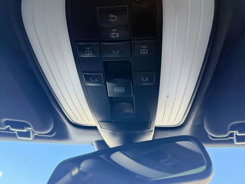 Used 2014 Mercedes-Benz E 350 4MATIC Sedan image 22