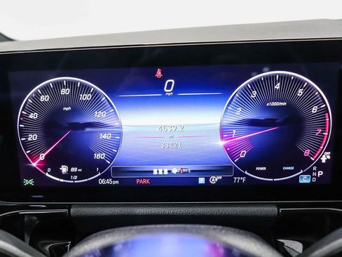 Used 2025 Mercedes-Benz GLA 250 4MATIC image 24