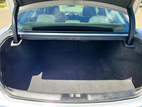 Used 2019 Chrysler 300 Touring RWD image 22