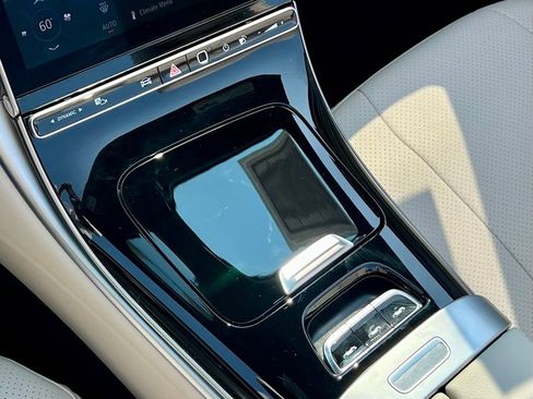 Certified 2026 Mercedes-Benz CLE 300 4MATIC Cabriolet image 42