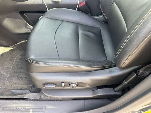 Used 2021 GMC Terrain SLT w/ Infotainment Package II image 21