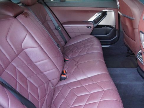 Certified 2023 BMW 740i RWD image 38