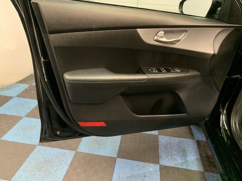 Used 2023 Kia Forte LXS image 12