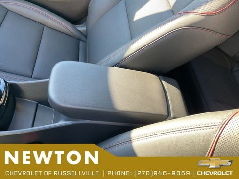 New 2026 Chevrolet Trax RS w/ Sunroof Package FWD image 21