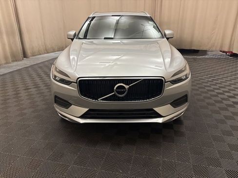 Used 2021 Volvo XC60 T6 Momentum image 2