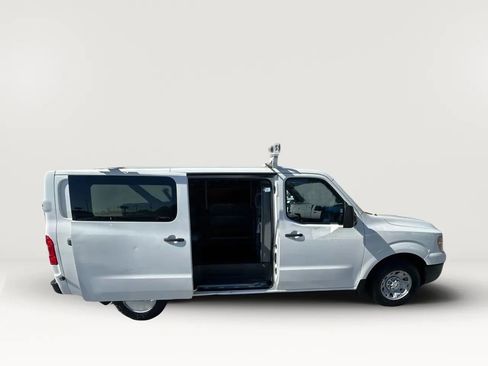 Used 2014 Nissan NV 2500 SV image 4