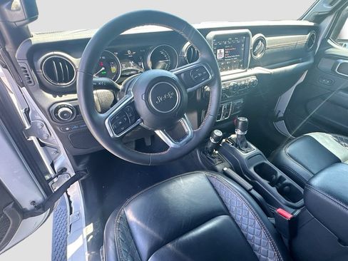 Used 2023 Jeep Wrangler Unlimited Sahara AWD/4WD image 10