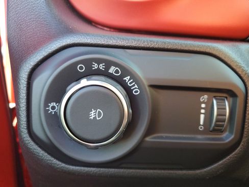 Used 2023 Jeep Wrangler Rubicon image 22