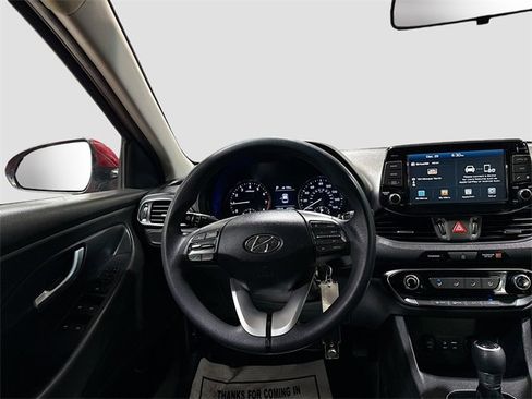 Used 2018 Hyundai Elantra GT image 22