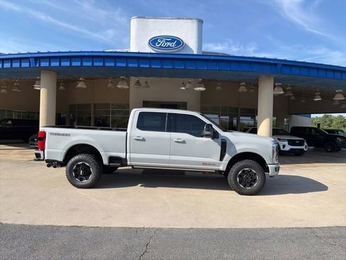 New 2026 Ford F250 Platinum w/ Tremor Off-Road Package AWD/4WD image 12