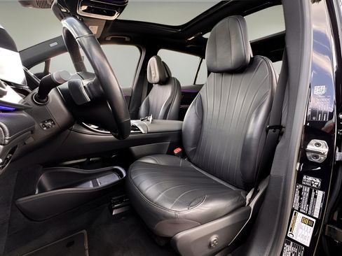 Used 2023 Mercedes-Benz EQS 450+ SUV image 8