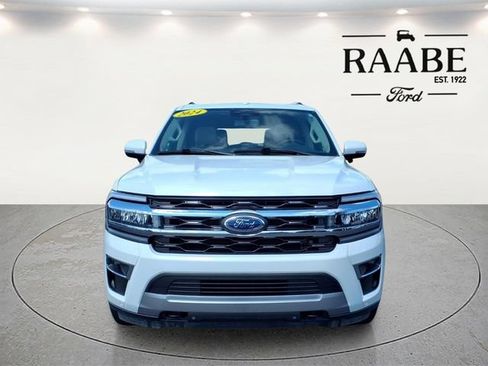 Used 2024 Ford Expedition Limited AWD/4WD image 2