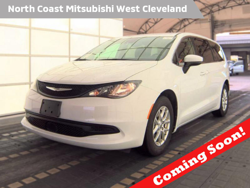 Used 2023 Chrysler Voyager LX FWD image 1