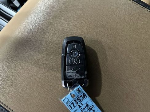 Used 2021 Ford F150 Lariat AWD/4WD image 32