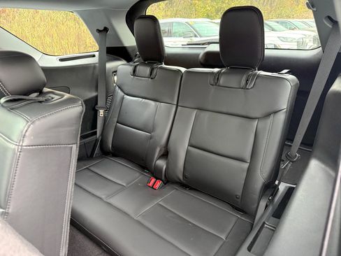 Certified 2022 Ford Explorer XLT w/ Equipment Group 202A image 22