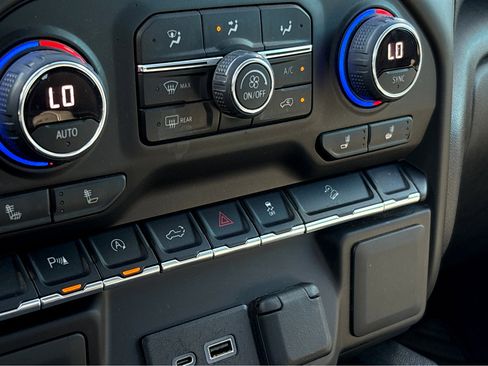 Used 2022 Chevrolet Silverado 1500 RST w/ Safety Package image 7