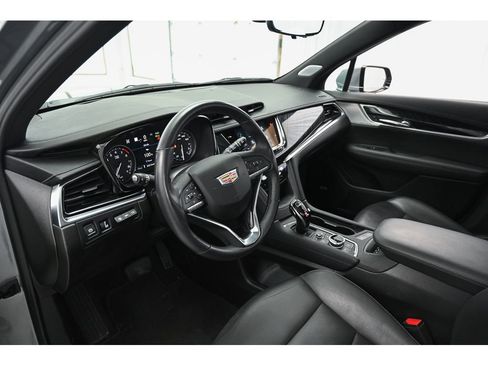 Used 2025 Cadillac XT6 Premium Luxury w/ Technology Package image 36
