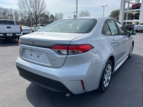 Used 2024 Toyota Corolla LE image 5